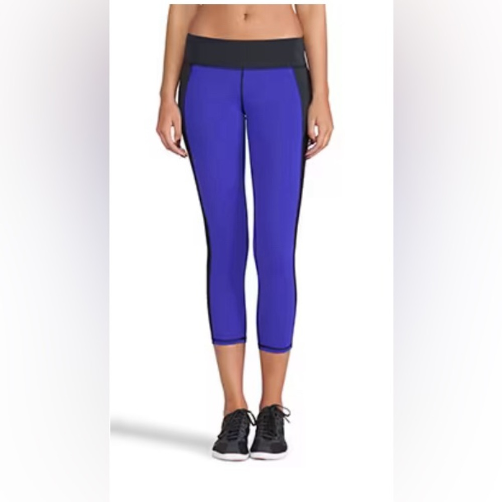 Michi Leggings with mesh on the side women size small LIKE NEW